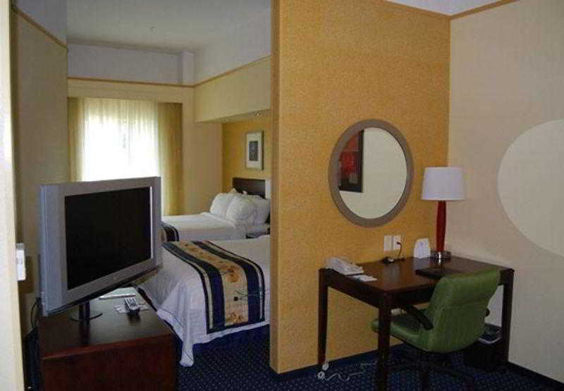 Springhill Suites By Marriott Portland Vancouver Exterior photo